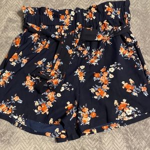 Shein dark blue shorts with flowers 1XL
